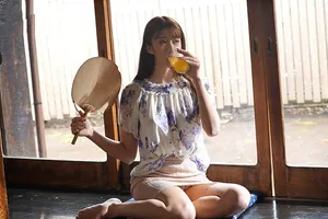 Mùa hè buồn chán ở quê xoạc bà xã nhà cạnh bên thiếu thốn vì lấy anh xã già